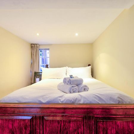 דירות Famous House, 1 Minute From Edinburgh Castle מראה חיצוני תמונה